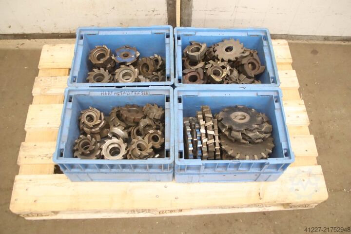 Valjkasti čeoni frezer, disk frezer 99,6 kg unbekannt Aufnahme 32 mm 125Wx12x32 HSS