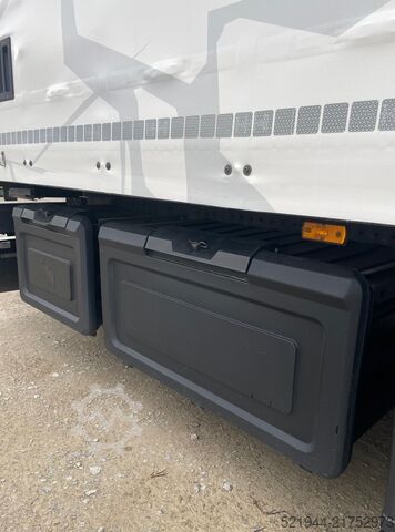 Semirimorchio con telone Schmitz Cargobull SCB S2 SCS 18/1-13.62 Curtainsider
