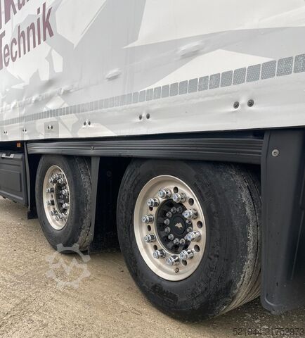 Semirimorchio con telone Schmitz Cargobull SCB S2 SCS 18/1-13.62 Curtainsider