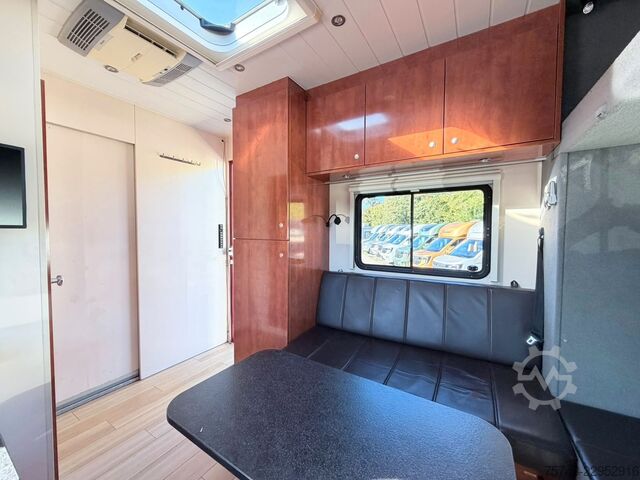 Camião para gado SCANIA P320 EHC Aufbau 6-7 Pferde Wohnung