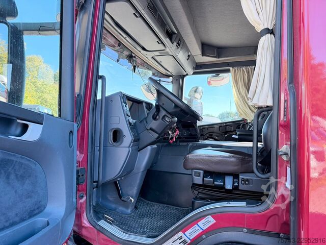 Camião para gado SCANIA P320 EHC Aufbau 6-7 Pferde Wohnung