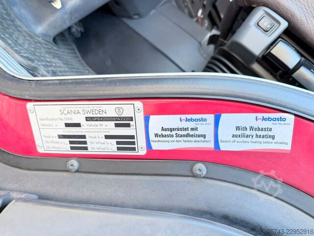 Camião para gado SCANIA P320 EHC Aufbau 6-7 Pferde Wohnung