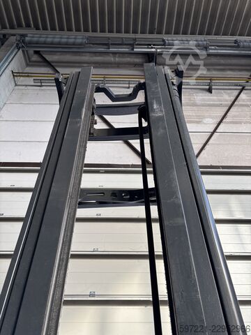 Wózek reach truck Still FM-X17