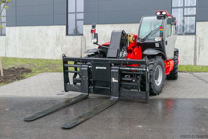 Telescopic forklift Manitou MHT 790