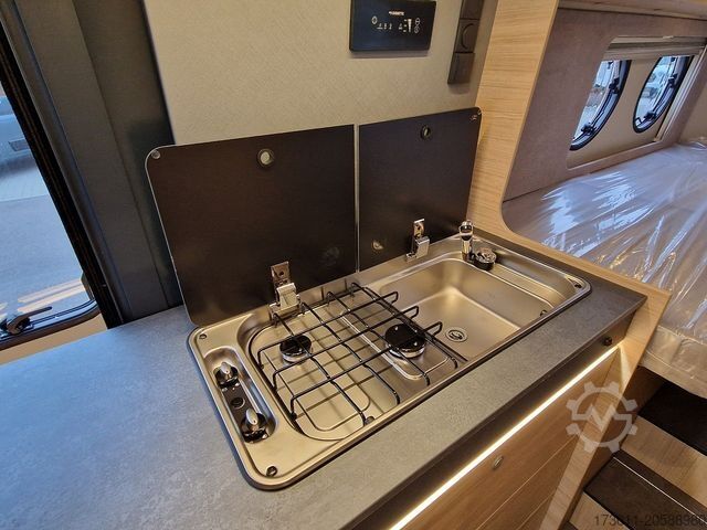 Kamper kombi PÖSSL Trenta 640 165PS Markise/NAVI/Kamera