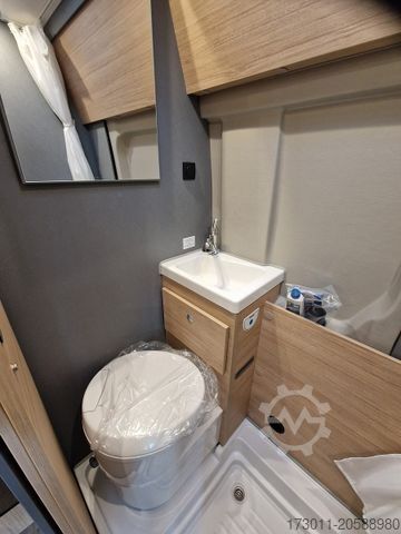Kamper kombi PÖSSL Trenta 640 165PS Markise/NAVI/Kamera