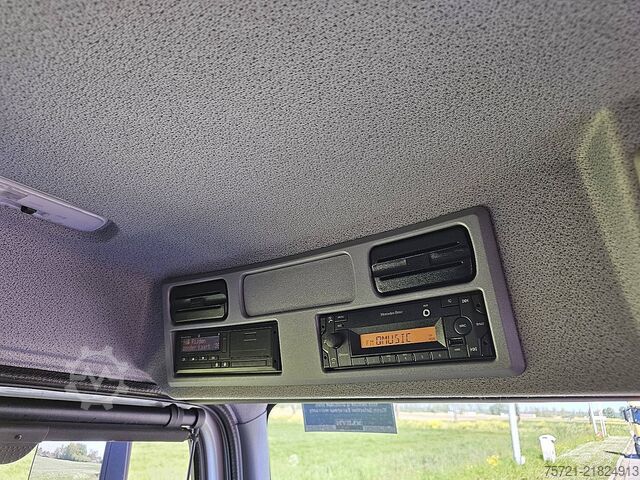 Gesloten bak MERCEDES-BENZ ATEGO 818