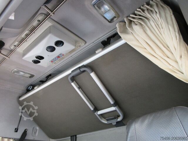 LKW mit Kofferaufbau volvo FH 500 Koffer LBW Standklima