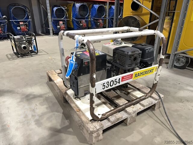 Stroomgenerator SDMO R7.5T Generator 4.8kW 400V, petrol