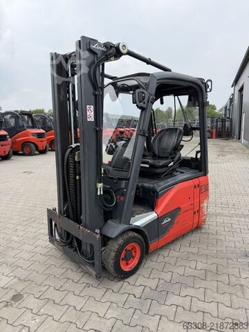 Elektromos háromkerekű targonca Linde E16-02