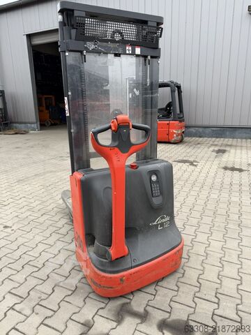 Kézi emelő Linde L12