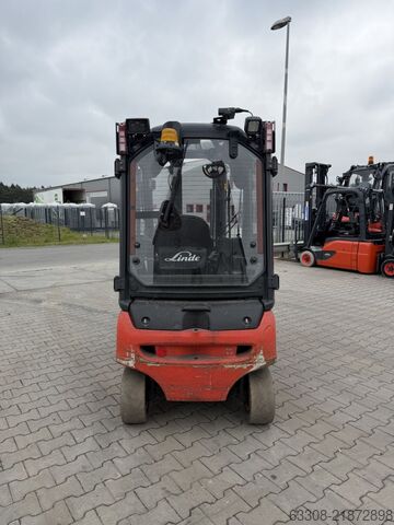 Elektrisk 4 -hjulet gaffeltruck Linde E16P-02
