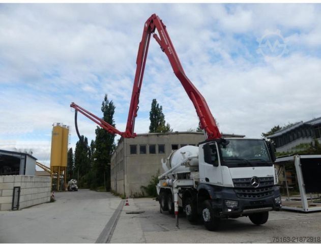 Betonszállító teherautó MERCEDES-BENZ Arocs 3243 8x4 Pumi Putzmeister deutsch top