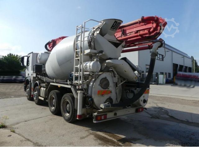 Betonszállító teherautó MERCEDES-BENZ Arocs 3243 8x4 Pumi Putzmeister deutsch top