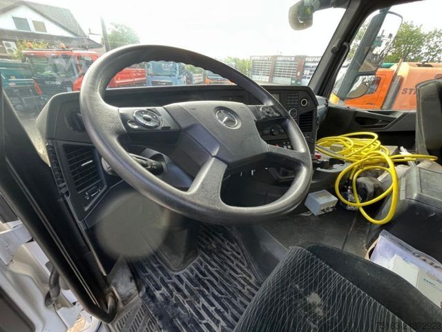 Betonszivattyús teherautó MERCEDES-BENZ Arocs 3243 8x4 Pumi Putzmeister deutsch top