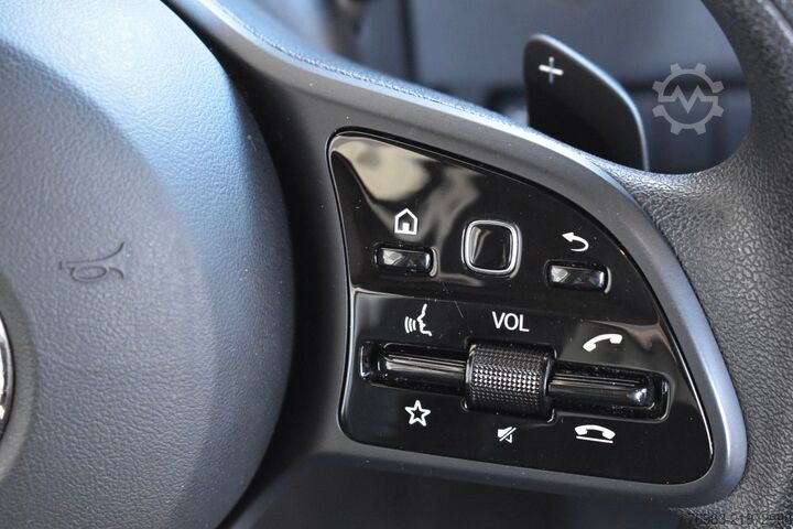 Furgon z wysokim dachem MERCEDES-BENZ Sprinter 316 CDI 4x4 7 G-Tronic Mixto L2H2 Navi