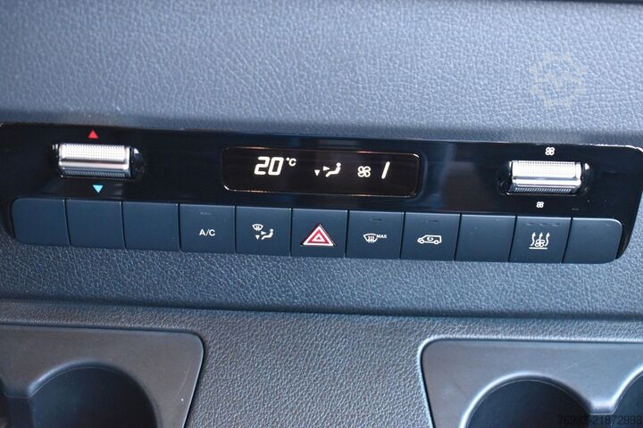 Furgon z wysokim dachem MERCEDES-BENZ Sprinter 316 CDI 4x4 7 G-Tronic Mixto L2H2 Navi