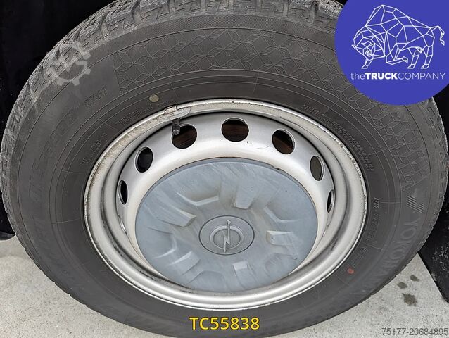 Furgão de caixa Opel Movano