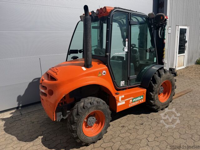 Off-road forklift AUSA C 250 H X4