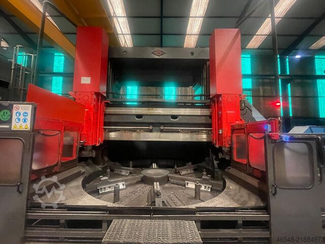 Verticale draaimachine met revolverkop Kolomna 1540T