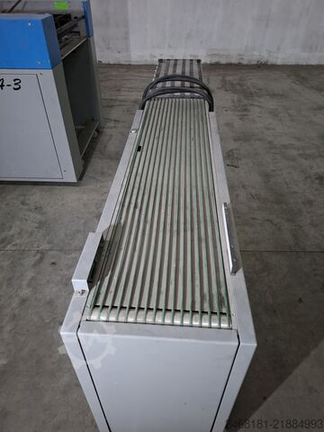 Řezačka Unicut 740 a stohovačka Unigraphica Unicut 740 i S-74-3