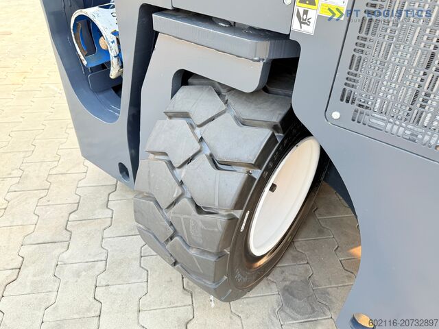 Περονοφόρο ανυψωτικό 4 κατευθύνσεων Combilift C4000CB TRIPLEX 5200MM FREE-LIFT TOP 1