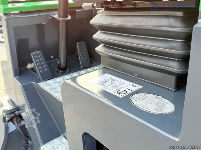 Περονοφόρο ανυψωτικό 4 κατευθύνσεων Combilift C4000CB TRIPLEX 5200MM FREE-LIFT TOP 1