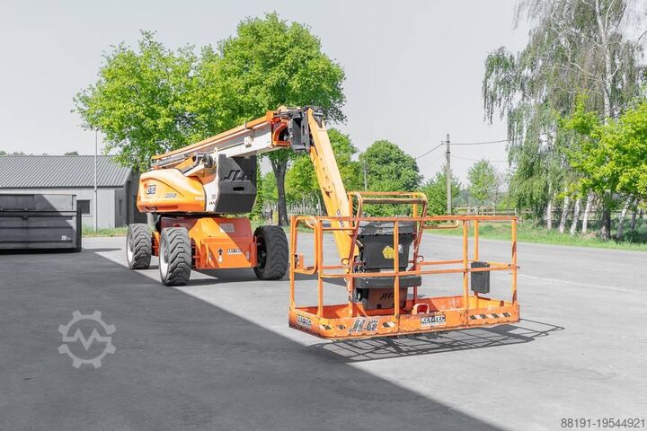 Platforma telescopică JLG 1250 AJP