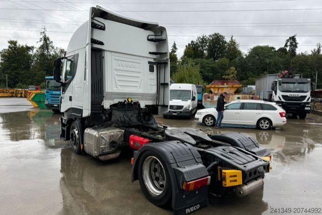 Véhicule tracteur volume IVECO Stralis 420 Mega