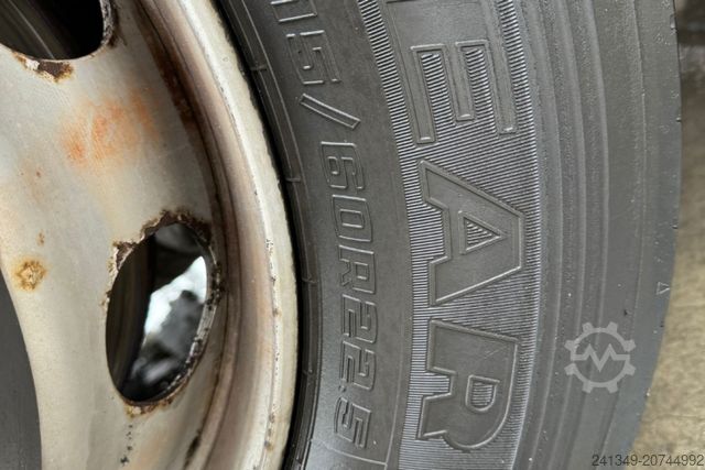 Véhicule tracteur volume IVECO Stralis 420 Mega