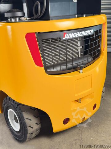 LPG voorlader Jungheinrich TFG 320 - Service Neu - 3,8m Hub - 2t - Zinkenversteller