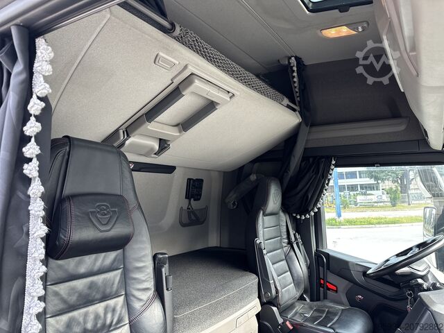 Standardni tegljač SCANIA 660S FULL-PNEUMATIC