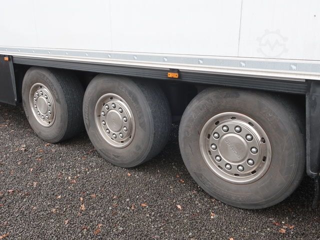 Koeloplegger Schmitz Cargobull SKO 24 Doppelstock Trennwand Lüfter Liftachse