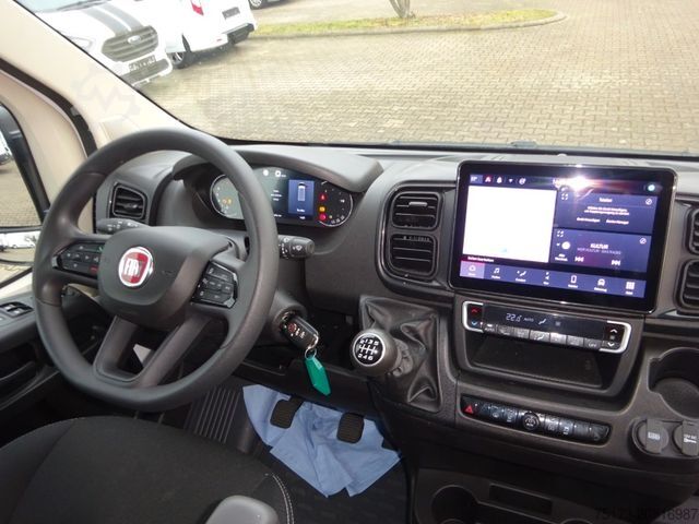 Furgoneta de caja alta FIAT Ducato Maxi Kasten 35 L5H2 180PS Navi ACC