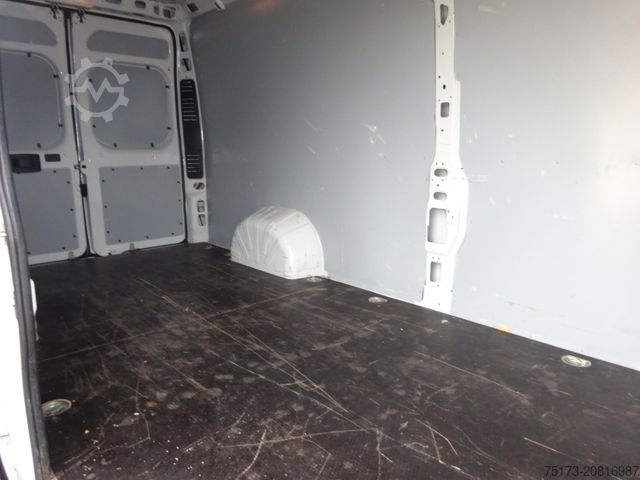 Furgoneta de caja alta FIAT Ducato Maxi Kasten 35 L5H2 180PS Navi ACC