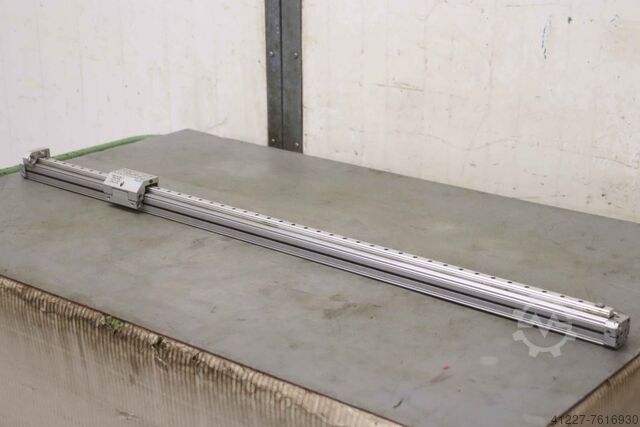 Slaglengte lineaire aandrijving 1040 mm Festo DGPL-18-1040-PPV-A-GF-B