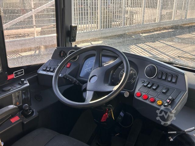 Stadsbus SOLARIS Urbino 8.9 LE Midi K    3-PUNKT-Gurte