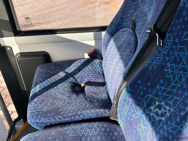 Stadsbus SOLARIS Urbino 8.9 LE Midi K    3-PUNKT-Gurte