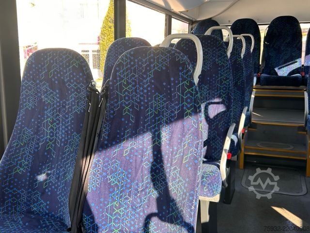 Stadsbus SOLARIS Urbino 8.9 LE Midi K    3-PUNKT-Gurte