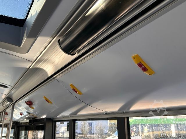 Stadsbus SOLARIS Urbino 8.9 LE Midi K    3-PUNKT-Gurte