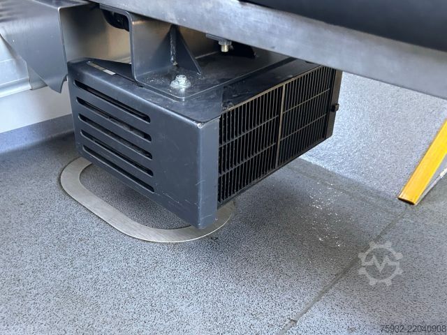 Stadsbus SOLARIS Urbino 8.9 LE Midi K    3-PUNKT-Gurte