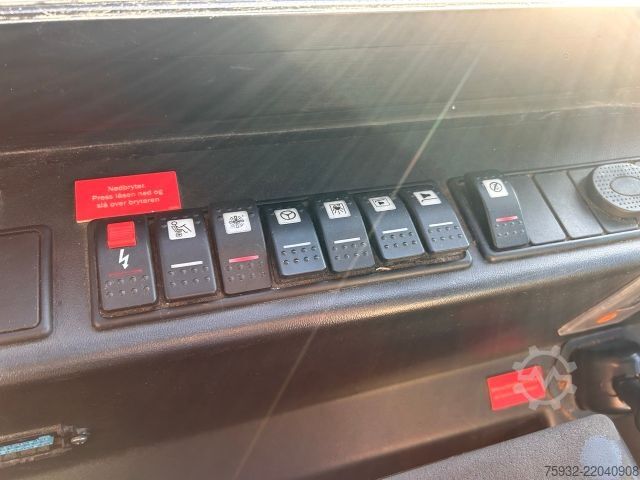 Stadsbus SOLARIS Urbino 8.9 LE Midi K    3-PUNKT-Gurte