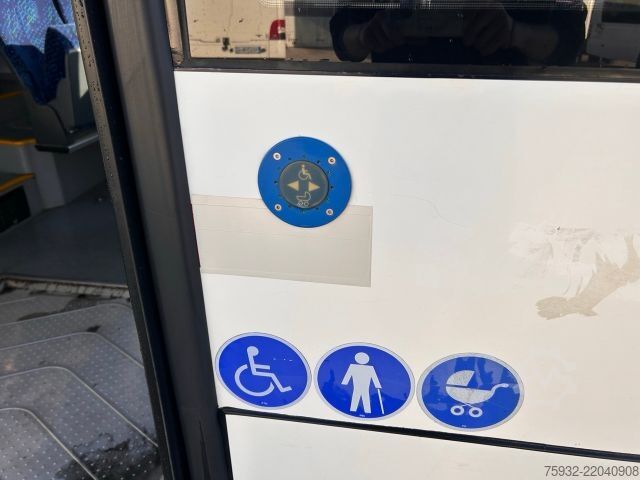 Stadsbus SOLARIS Urbino 8.9 LE Midi K    3-PUNKT-Gurte