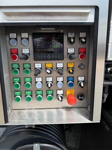 Vacuümtankwagen MERCEDES-BENZ AROCS 3545 L 8x4 BL - Kroll ADR Sauger WRP