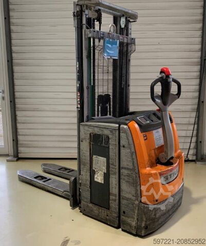 Stivuitoare pentru paleți Still EXV14I Initalhub Triplex