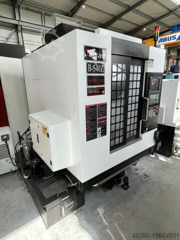 Prawie nowe pionowe centrum obróbcze CNC, frezarka, VMC, BAZ, frezowanie HSC, centrum obróbcze TAIKAN B 540 Z