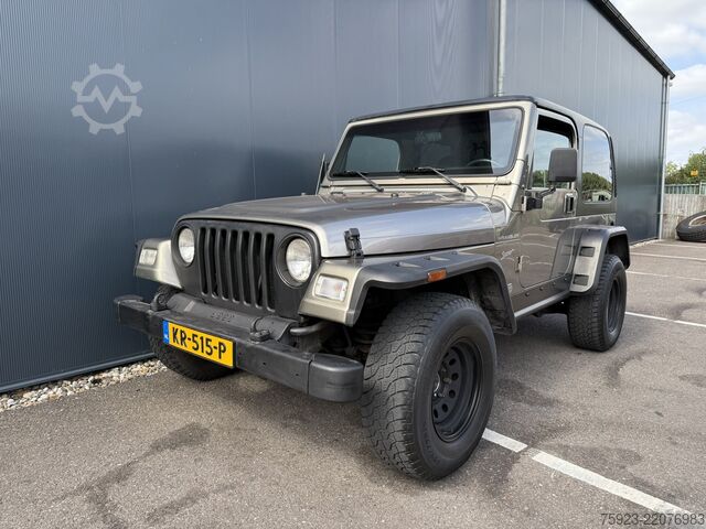 Veículo todo-o-terreno Jeep WRANGLER TJ 4.0i 4x4