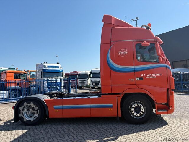 Standaard trekker Volvo FH440 Globe XL / 2 Tanks / Euro 5 / NL Truck