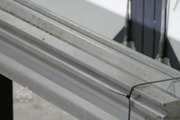 Lemezmegmunkáló tartozékok Multi V alsó Multi V Lower tooling 140 x 140 x 6000 m