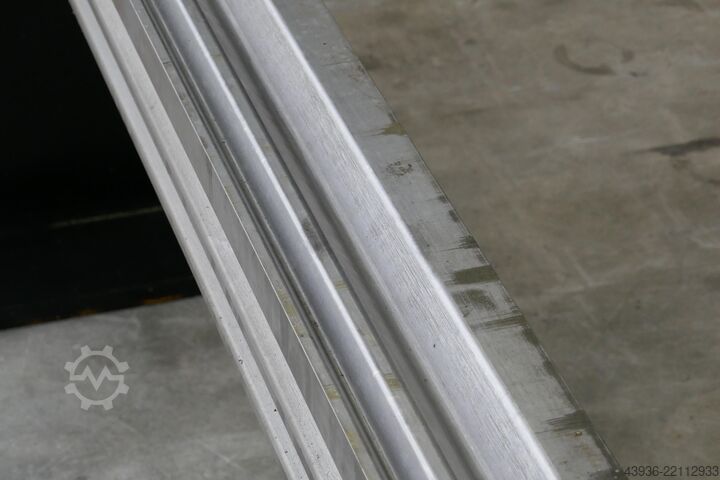 Lemezmegmunkáló tartozékok Multi V alsó Multi V Lower tooling 140 x 140 x 6000 m
